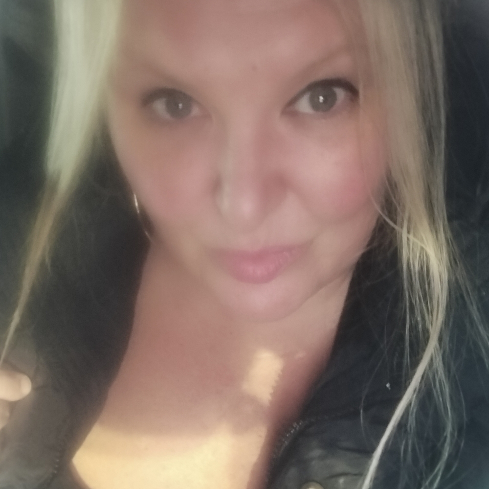 Meet your Posher, Cynthia